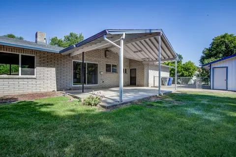 Exterior - 3090 Inez St, Redding, CA 96002 photo 11 of 15