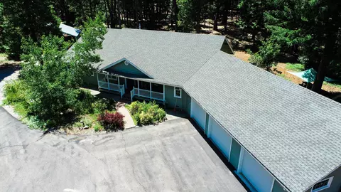 32605 Three Oaks Dr, Shingletown, CA 96088