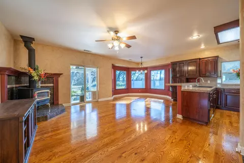 3757 Eagle Pkwy, Redding, CA 96001 photo 9