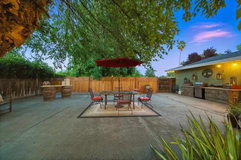 Exterior - 6966 Granada Dr, Redding, CA 96002 photo 19 of 35