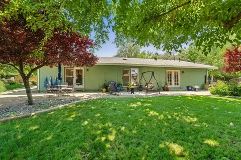 Exterior - 6966 Granada Dr, Redding, CA 96002 photo 33 of 35