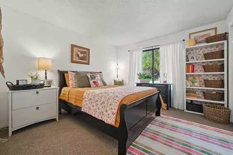 Bedroom - 6966 Granada Dr, Redding, CA 96002 photo 4 of 6