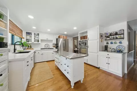Kitchen - 6966 Granada Dr, Redding, CA 96002 photo 5 of 7
