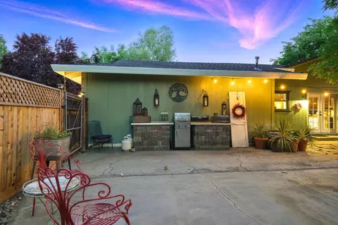 Exterior - 6966 Granada Dr, Redding, CA 96002 photo 20 of 35