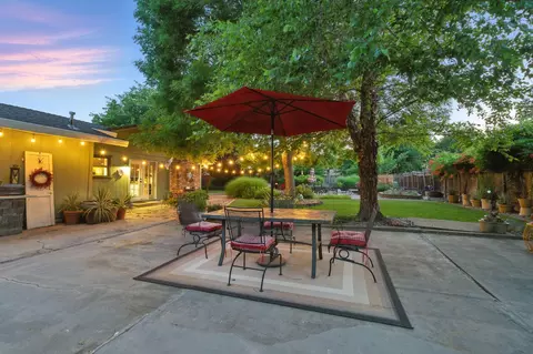 Exterior - 6966 Granada Dr, Redding, CA 96002 photo 18 of 35