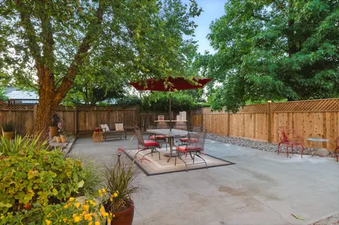 Exterior - 6966 Granada Dr, Redding, CA 96002 photo 17 of 35