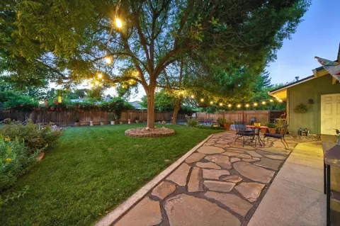 Exterior - 6966 Granada Dr, Redding, CA 96002 photo 5 of 35