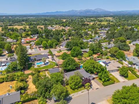 View/Area - 6966 Granada Dr, Redding, CA 96002 photo 8 of 8