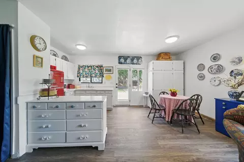 Kitchen - 6966 Granada Dr, Redding, CA 96002 photo 6 of 7