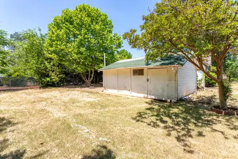 Exterior - 561 Hartnell Ave, Redding, CA 96002 photo 3 of 9