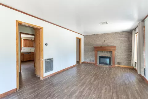 Living - 561 Hartnell Ave, Redding, CA 96002 photo 1 of 3