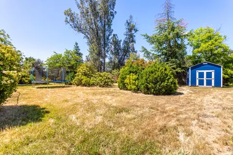 Exterior - 3484 Bello Ct, Redding, CA 96002 photo 8 of 15