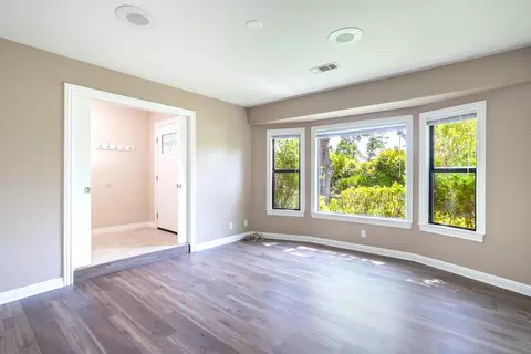 Living - 3484 Bello Ct, Redding, CA 96002 photo 3 of 5
