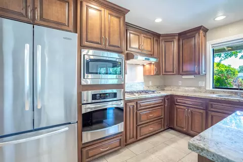 Kitchen - 3484 Bello Ct, Redding, CA 96002 photo 2 of 2