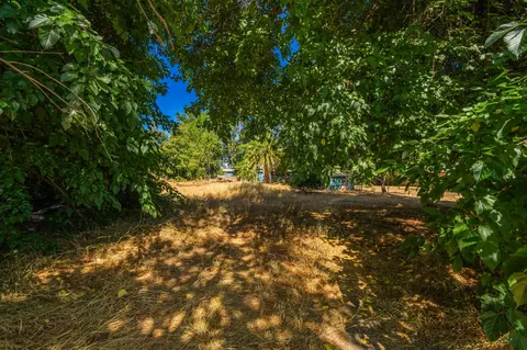 210 Gilmore Rd, Red Bluff, CA 96080 photo 3