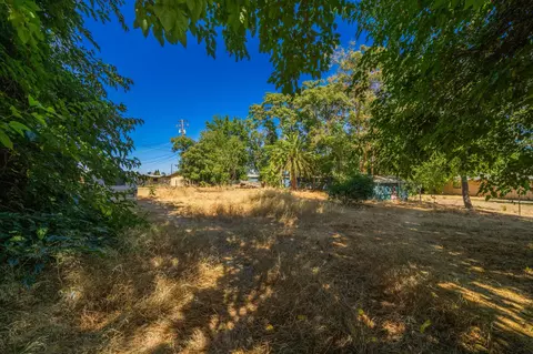 210 Gilmore Rd, Red Bluff, CA 96080 photo 4