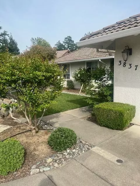 Exterior - 3837 Appalachian Way, Redding, CA 96001 photo 2 of 15