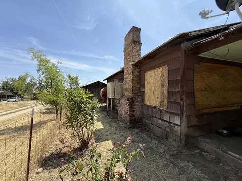 Exterior - 6553 Placer Rd, Igo, CA 96047 photo 5 of 8