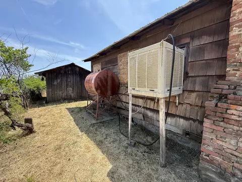 Exterior - 6553 Placer Rd, Igo, CA 96047 photo 6 of 8