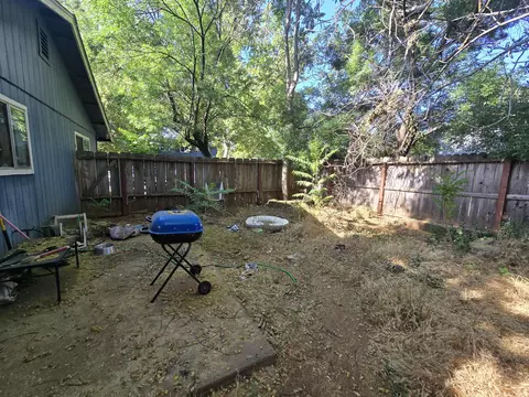 Exterior - 1591 Canby Rd, Redding, CA 96002 photo 2 of 5