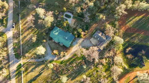 6776 Digger Pine Ln, Anderson, CA 96007 photo 36