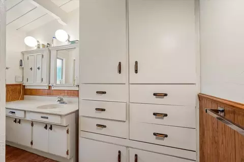 Bath - 267 Beverly Ct, Arcata, CA 95521 photo 2 of 5