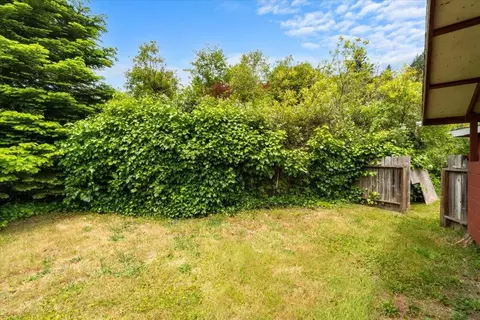 Exterior - 267 Beverly Ct, Arcata, CA 95521 photo 6 of 12