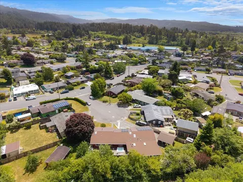 View/Area - 267 Beverly Ct, Arcata, CA 95521 photo 2 of 4