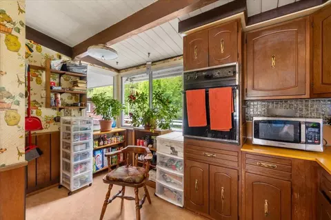 Kitchen - 267 Beverly Ct, Arcata, CA 95521 photo 3 of 6
