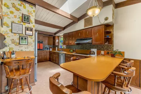 Kitchen - 267 Beverly Ct, Arcata, CA 95521 photo 1 of 6