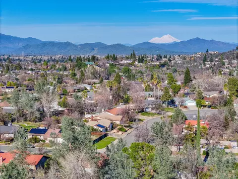 2080 Winchester Pl, Redding, CA 96001 photo 7