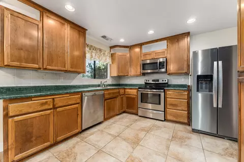 2080 Winchester Pl, Redding, CA 96001 photo 13