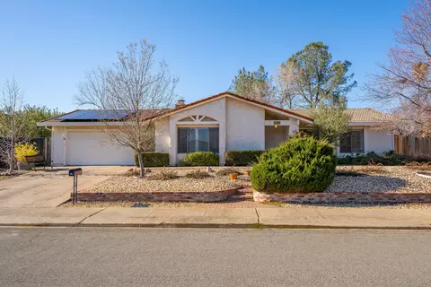 2080 Winchester Pl, Redding, CA 96001