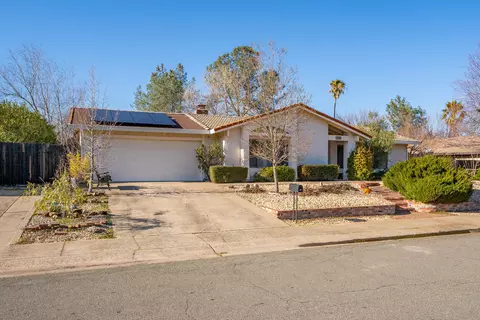 2080 Winchester Pl, Redding, CA 96001 photo 3