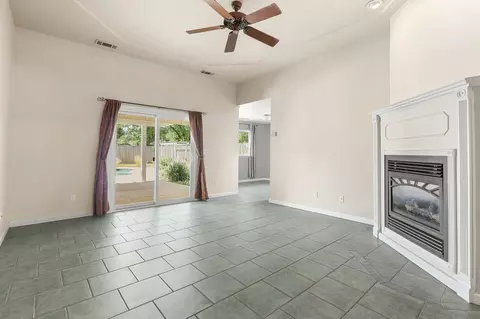 2439 Castlewood Dr, Redding, CA 96002 photo 10
