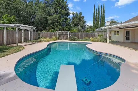 2439 Castlewood Dr, Redding, CA 96002 photo 35