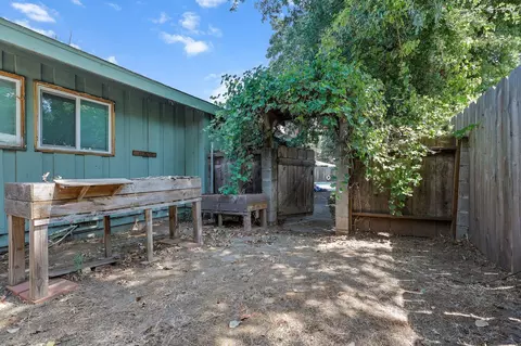 Exterior - 3371 Bardick Rd, Anderson, CA 96007 photo 11 of 11
