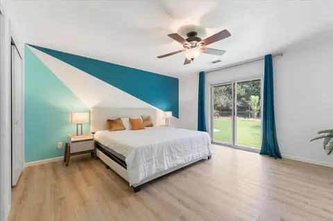 Bedroom - 978 Fountain Cir, Redding, CA 96003 photo 1 of 9