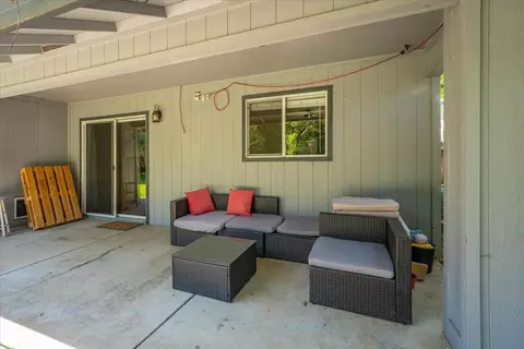 Exterior - 978 Fountain Cir, Redding, CA 96003 photo 15 of 24