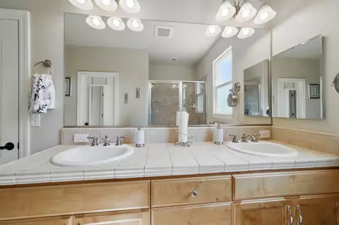 3372 Old Lantern Dr, Redding, CA 96003 photo 17
