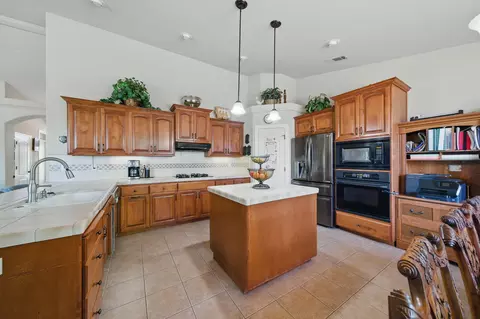 3372 Old Lantern Dr, Redding, CA 96003 photo 10