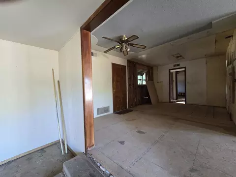 1927 Lindeena Ln, Redding, CA 96002 photo 17
