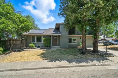 4050 Oro Ct, Redding, CA 96001 photo 1