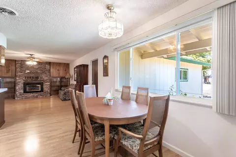 6672 El Camino Dr, Redding, CA 96001 photo 4