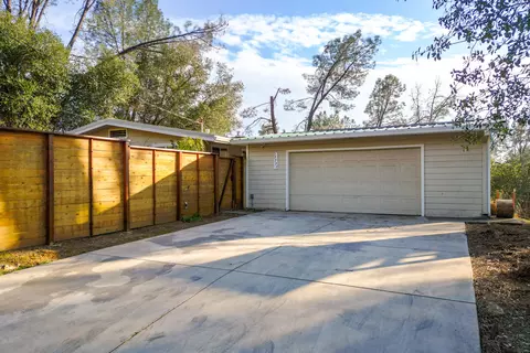 17777 Irish Rd, Redding, CA 96003 photo 21