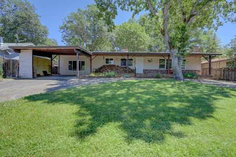 141 Glen Rd, Weaverville, CA 96093