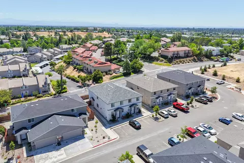 842 Mission De Oro Dr, Redding, CA 96003 photo 4