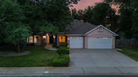 Exterior - 4230 Brittany Dr, Redding, CA 96002 photo 12 of 15