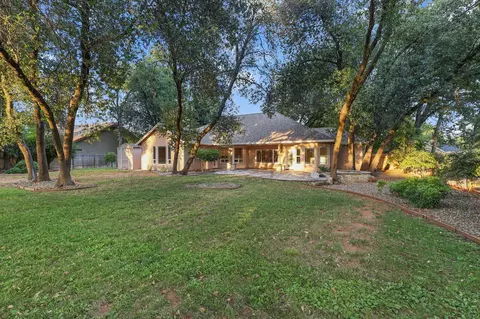 Exterior - 4230 Brittany Dr, Redding, CA 96002 photo 8 of 15