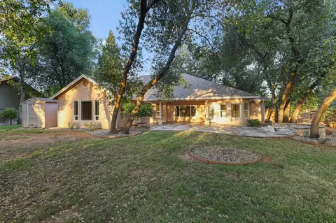 Exterior - 4230 Brittany Dr, Redding, CA 96002 photo 7 of 15